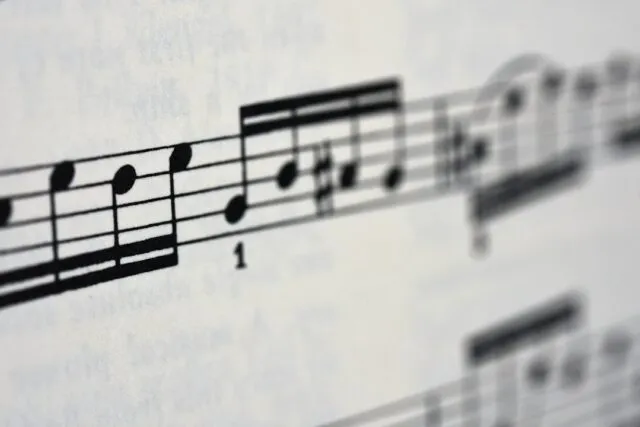 Photo music emotional regulation